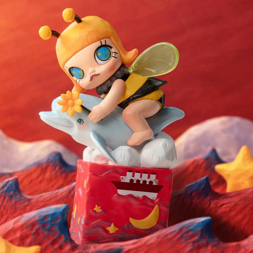 Molly - Scenery Along the way - I am a Wild bee - Pop Mart